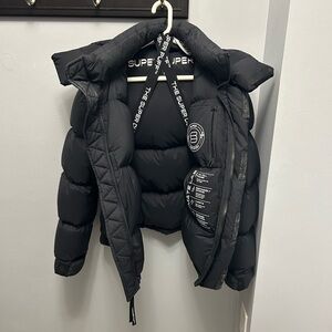 Aritzia SUPER DUPER PUFF - Black Puffer Jacket